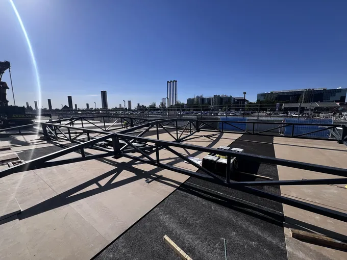 Pit Building F1
